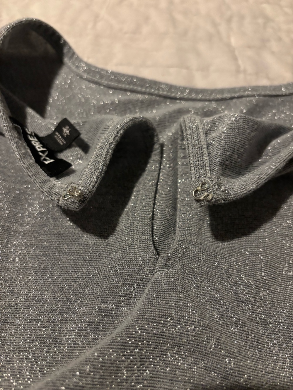 Express XL Silver Gray Metallic Shimmer Puff Sleeve Top Keyhole Party - Picture 4 of 7